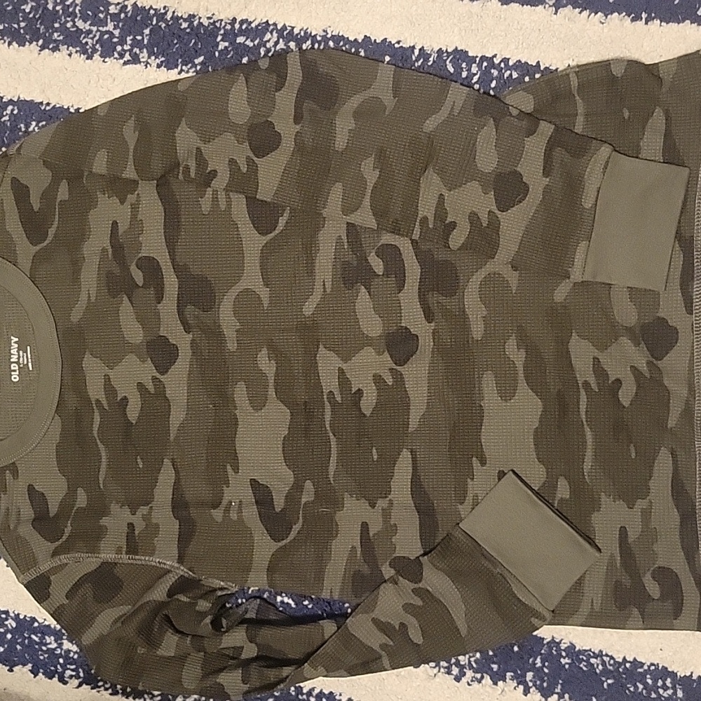 Old Navy Waffle Knit Tops - Picture 4 of 5